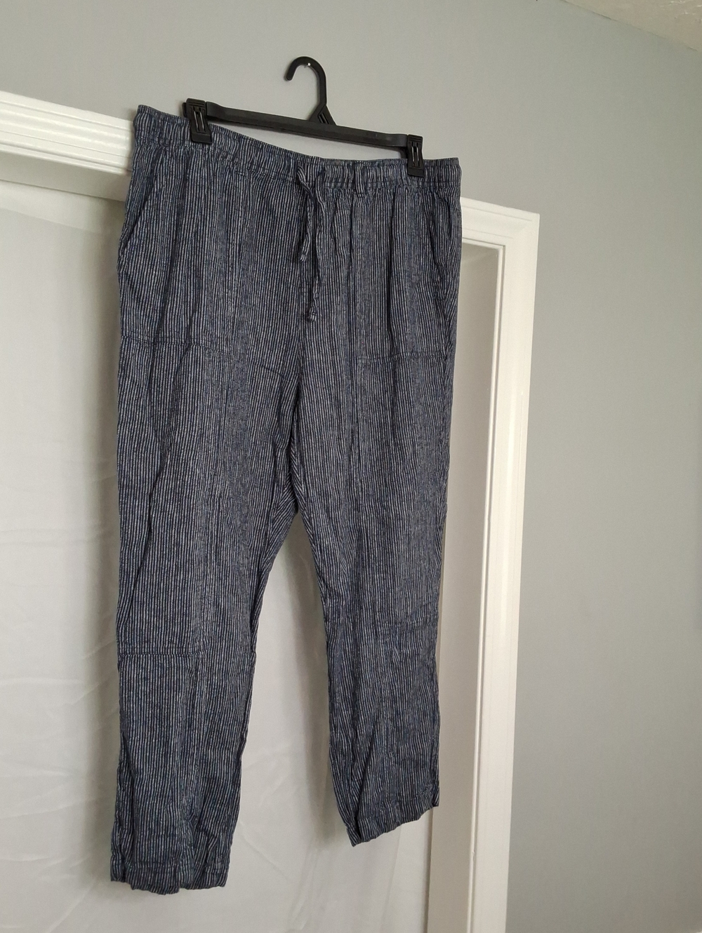 Woman Navy Pinstripe Drawstring Pants